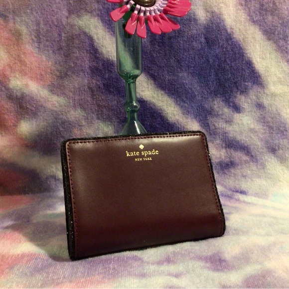 Kate Spade Bifold Wallet - Picture 4 of 14